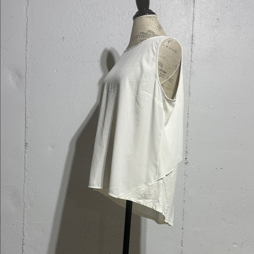 White House Black Market Cream Sleeveless Top - Picture 6 of 11